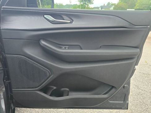 New 2025 Jeep Grand Cherokee L Altitude image 36