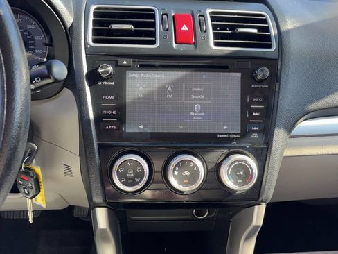Used 2016 Subaru Forester 2.5i Premium image 12
