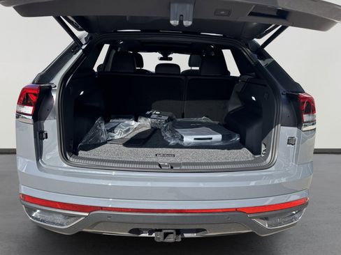 New 2026 Volkswagen Atlas Cross Sport SE image 7