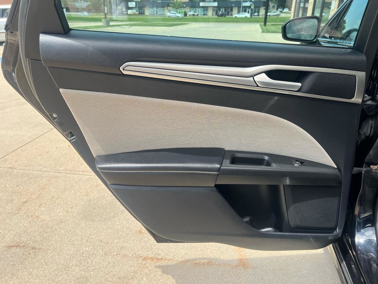 Used 2019 Ford Fusion S FWD image 18