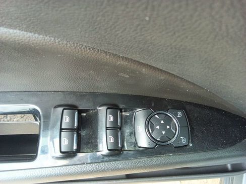 Used 2016 Ford Fusion SE w/ Equipment Group 202A FWD image 10