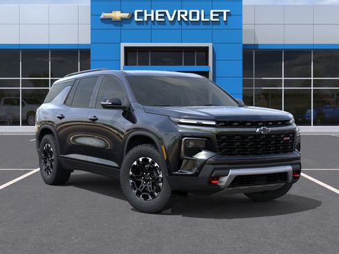 New 2027 Chevrolet Traverse Z71 w/ Enhanced Driving Package AWD/4WD image 7