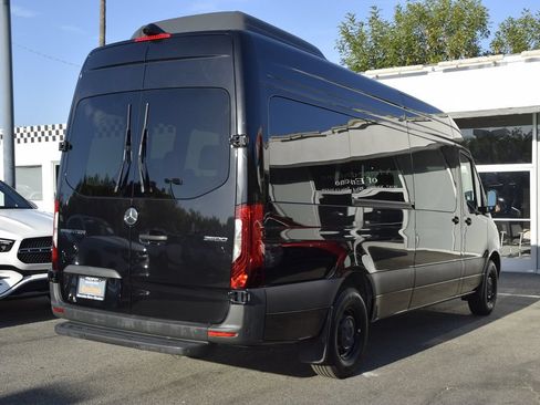 Used 2024 Mercedes-Benz Sprinter 2500 image 6
