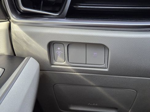 Certified 2025 Kia Sorento S image 23