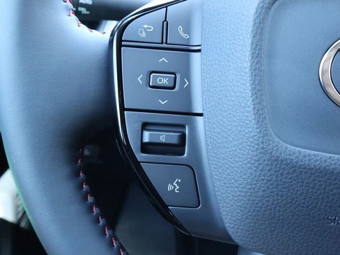 New 2025 Toyota Prius Plug-In Hybrid w/ Limited Premium Package image 9