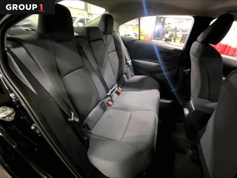 Used 2023 Toyota Corolla LE image 19