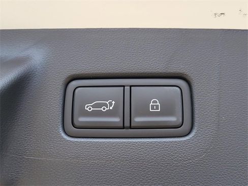 New 2026 Hyundai Santa Fe SE image 9