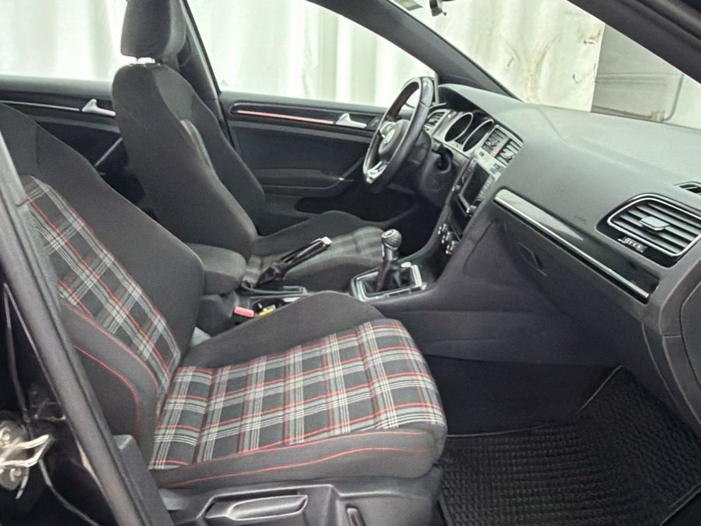 Used 2017 Volkswagen GTI Sport FWD image 26
