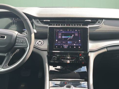New 2026 Jeep Grand Cherokee L Laredo AWD/4WD image 18