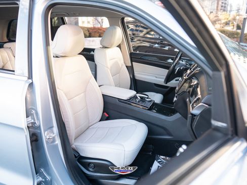 Used 2017 Mercedes-Benz GLS 450 4MATIC image 16