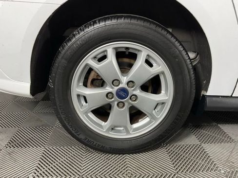 Used 2014 Ford Transit Connect XLT image 10