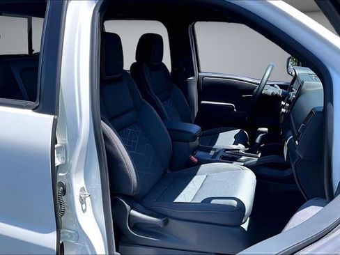 New 2026 Nissan Frontier SV w/ Tow Package RWD image 11
