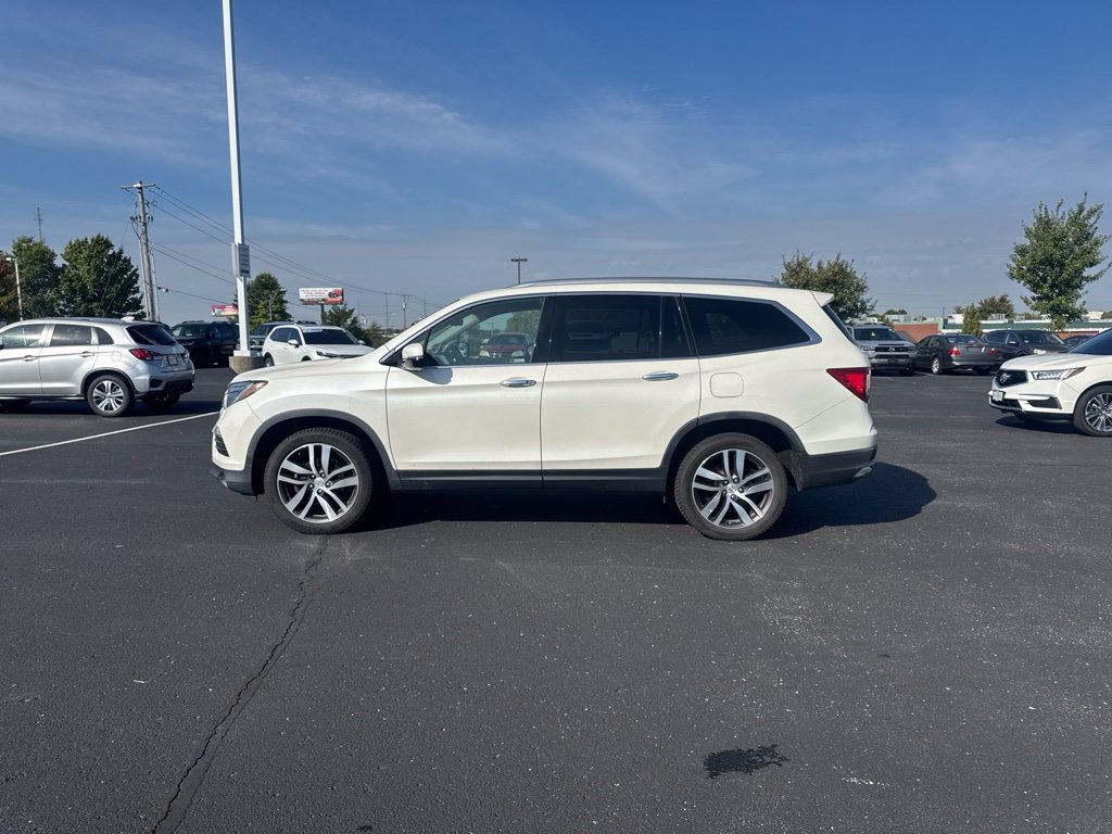 Used 2018 Honda Pilot Touring image 9