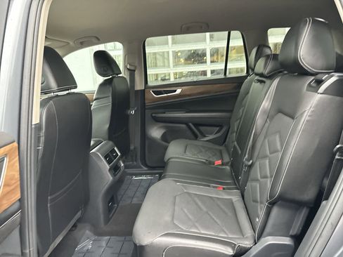 Used 2024 Volkswagen Atlas SE image 7