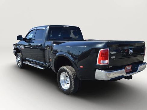 Used 2018 RAM 3500 Laramie w/ Convenience Group AWD/4WD image 6