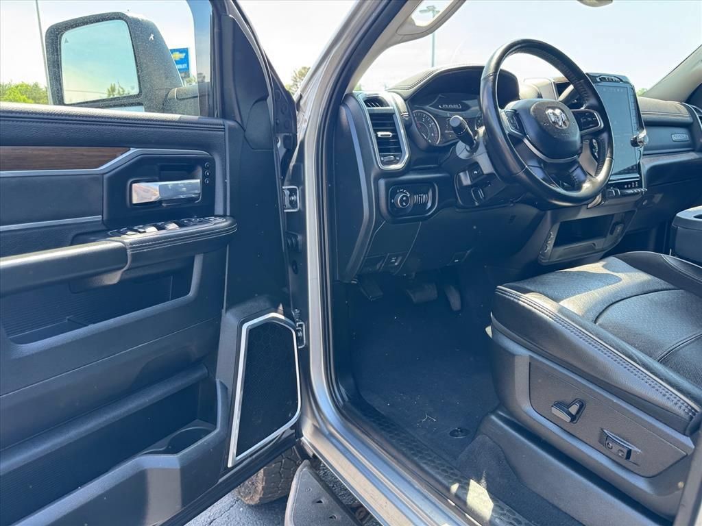 Used 2024 RAM 2500 Laramie AWD/4WD image 15