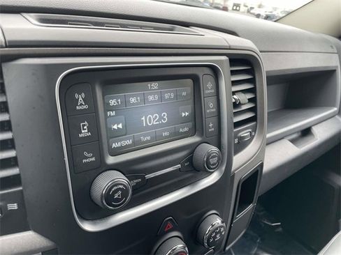 Used 2018 RAM 2500 Tradesman w/ Chrome Appearance Group image 17