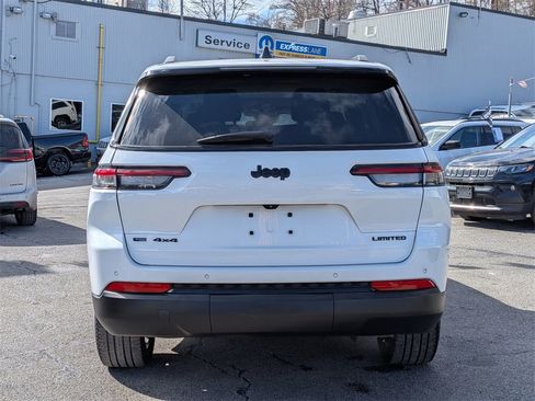 Used 2023 Jeep Grand Cherokee L Limited w/ Black Appearance Package image 7