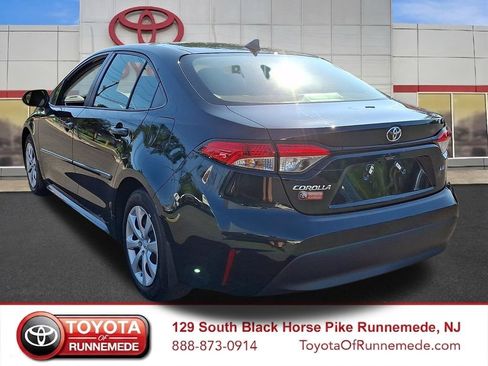 Certified 2024 Toyota Corolla LE FWD image 4