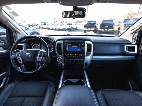 Used 2018 Nissan Titan PRO-4X image 29