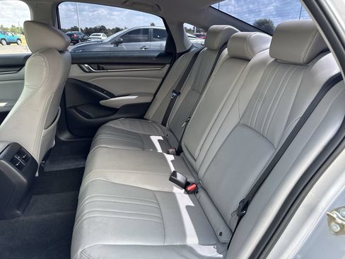 Used 2018 Honda Accord Touring image 23