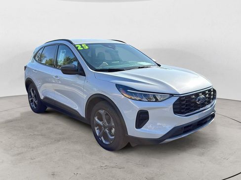 Used 2025 Ford Escape ST-Line FWD image 1