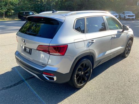 Used 2022 Volkswagen Taos SE w/ IQ.Drive SE Package image 38