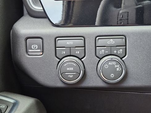 New 2026 Chevrolet Silverado 1500 LT w/ Texas Edition Plus AWD/4WD image 24