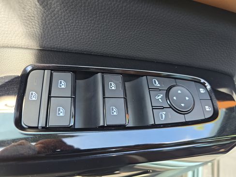 New 2026 Nissan Pathfinder Platinum AWD/4WD image 27