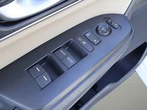 Used 2018 Honda CR-V EX-L image 12