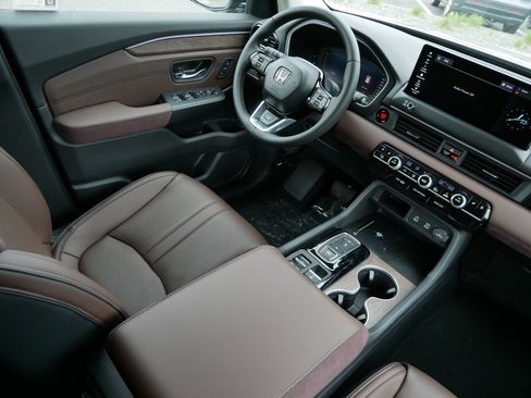 New 2026 Honda Pilot Elite image 9