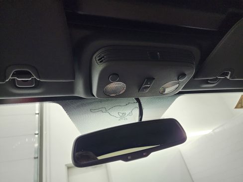 Used 2010 Ford Mustang GT image 12