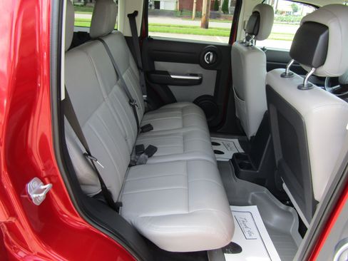 Used 2010 Dodge Nitro SXT AWD/4WD image 13