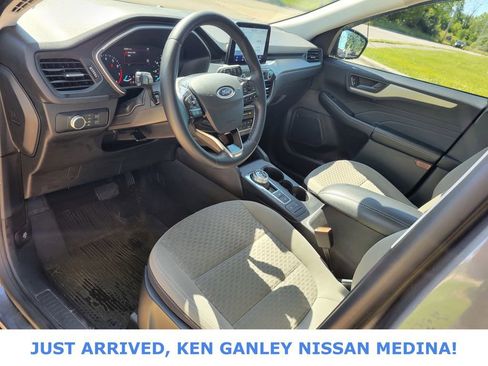 Used 2022 Ford Escape SE w/ Cold Weather Package AWD/4WD image 9