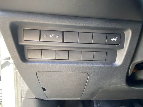 Used 2024 Mitsubishi Outlander SE AWD/4WD image 16