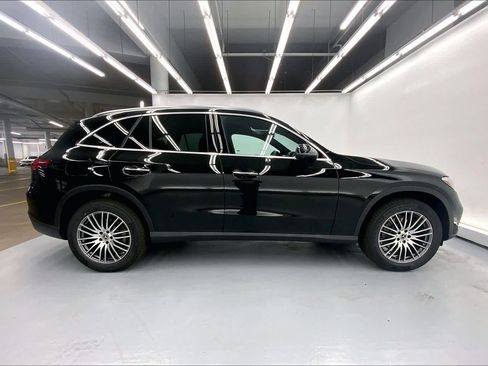 Used 2026 Mercedes-Benz GLC 300 image 8
