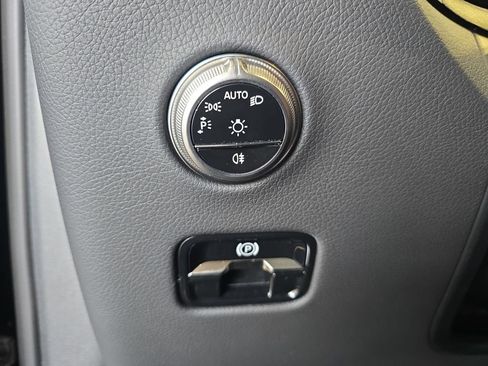 Used 2026 Mercedes-Benz GLC 300 image 28