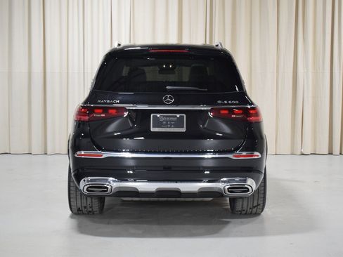 Used 2025 Mercedes-Benz Maybach GLS 600 4MATIC image 13