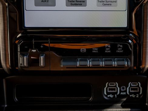 Used 2024 RAM 2500 Limited w/ Safety Group image 29