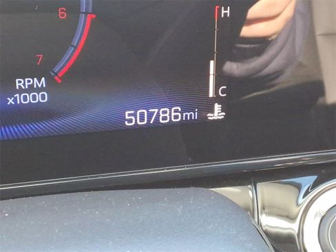 Certified 2024 Chevrolet Trax ACTIV w/ Sunroof Package image 30