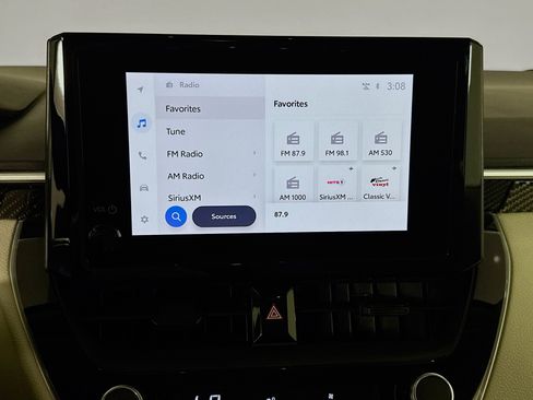 Used 2025 Toyota Corolla LE FWD image 17