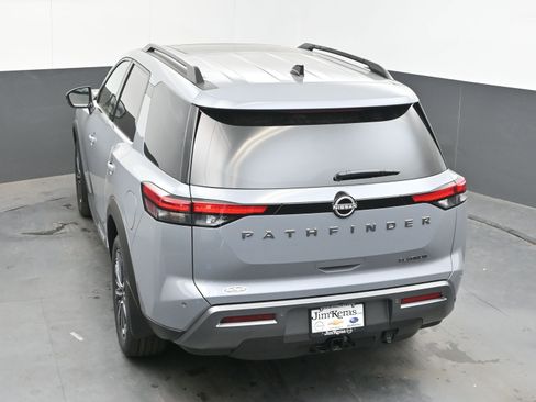 New 2026 Nissan Pathfinder Platinum FWD image 37