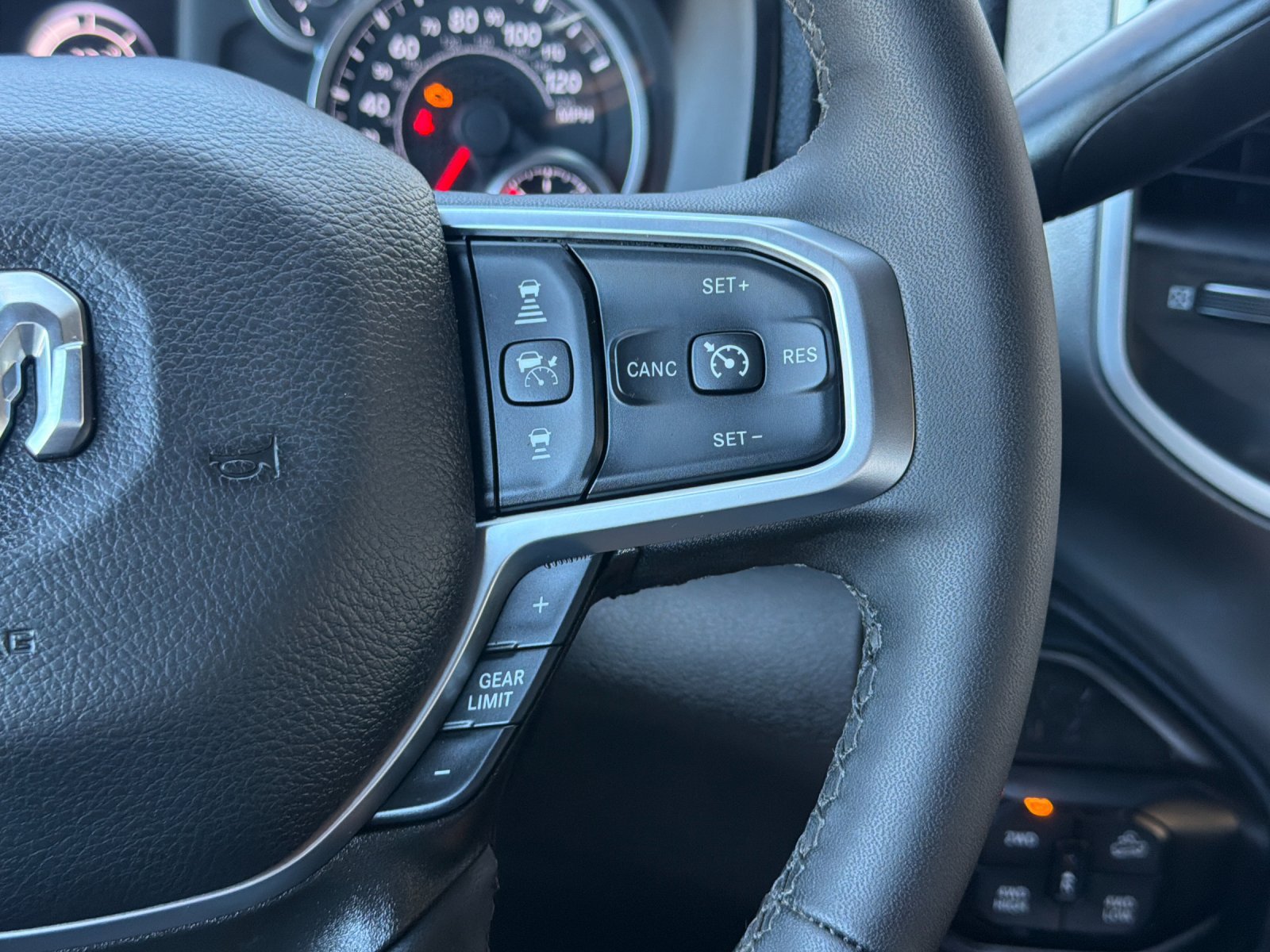 Used 2025 RAM 2500 Big Horn AWD/4WD image 27