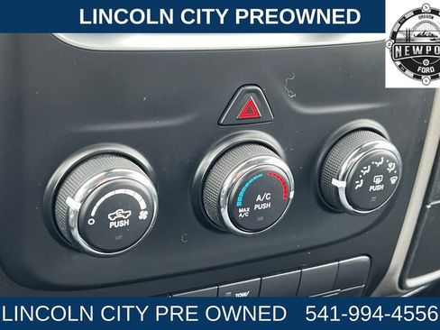 Used 2018 RAM 1500 Classic SLT image 15