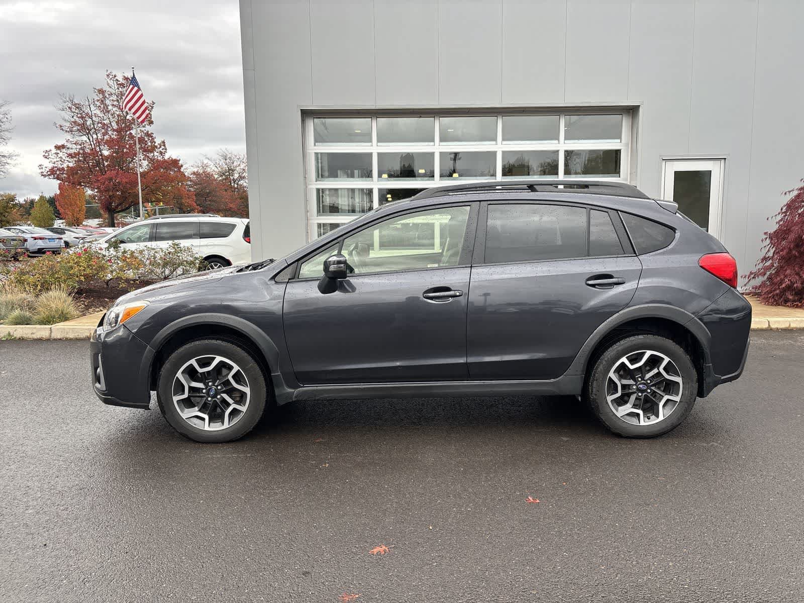 Used 2016 Subaru Crosstrek 2.0i Limited w/ Popular Package #2 AWD/4WD image 2