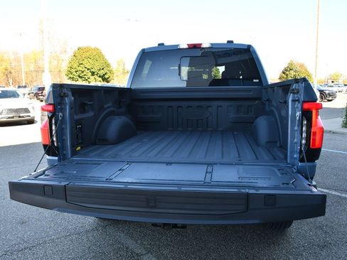 Used 2023 Ford F150 Lightning Lariat image 18