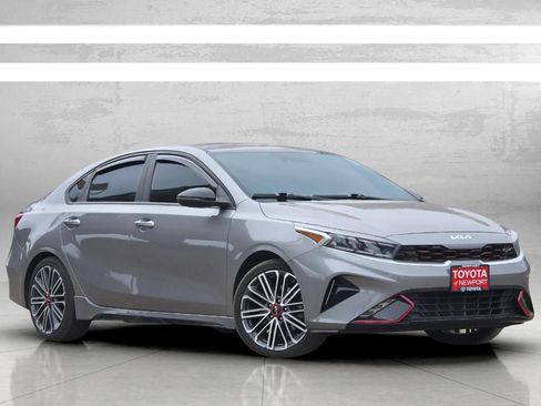 Used 2023 Kia Forte GT FWD image 2