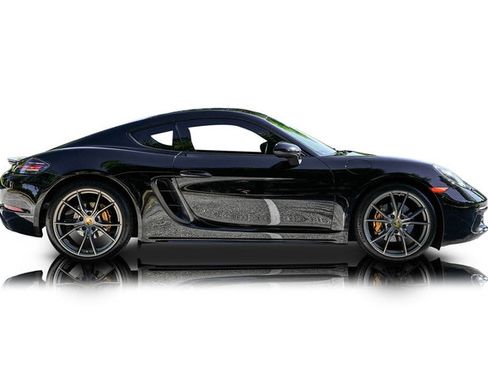 Used 2017 Porsche 718 Cayman RWD image 2