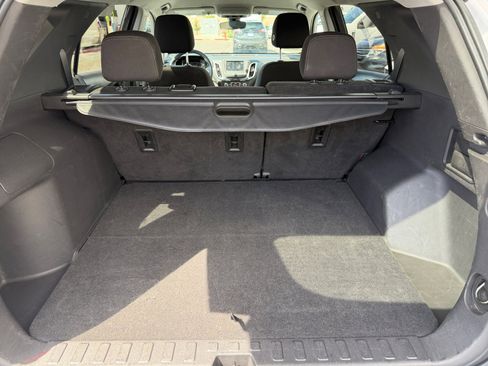 Used 2022 Chevrolet Equinox LT FWD image 16