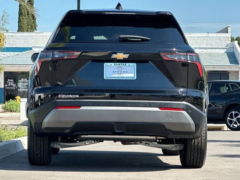 New 2026 Chevrolet Equinox LT w/ Convenience Package II FWD image 5